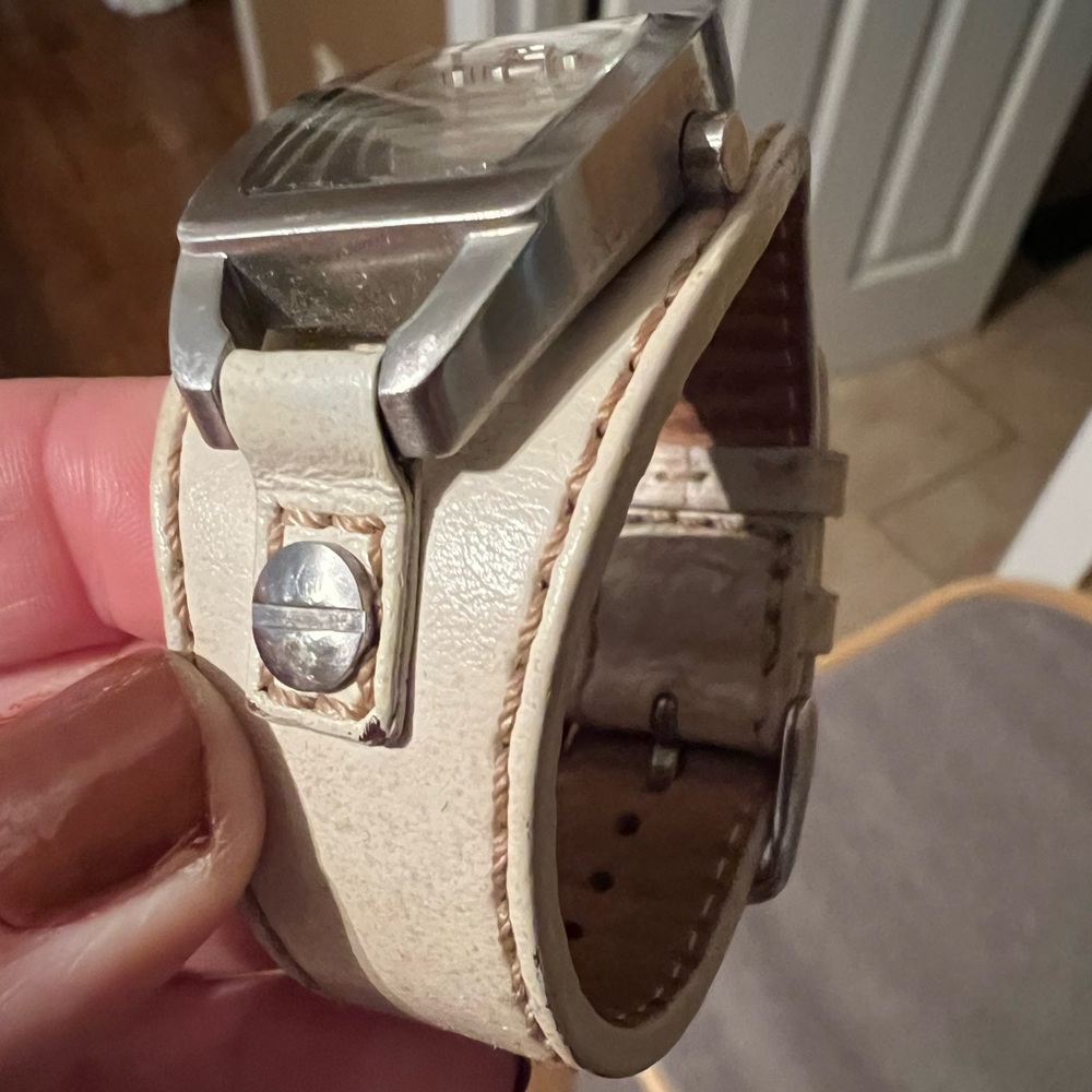 Fossil Watch - Picture 3 of 3